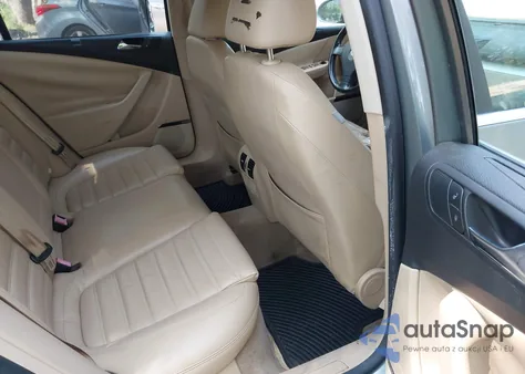 2008 Volkswagen Passat Vr6 из США, поврежденный, VIN WVWCU73C68P030395